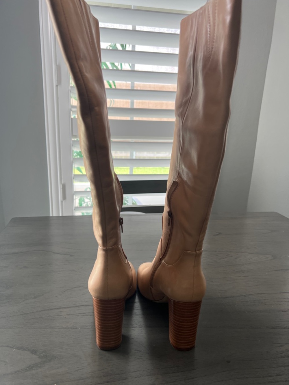 Gibson Latimer Knee-High Leather Boots in Beige new w/defects - Picture 4 of 9